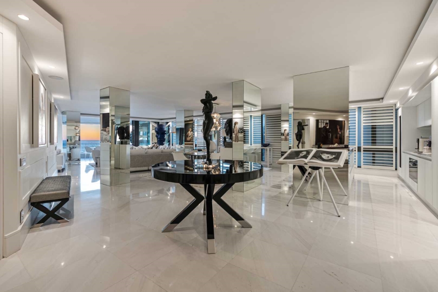 4 Bedroom Property for Sale in Clifton Western Cape